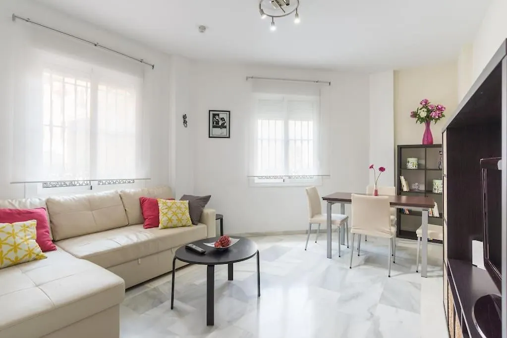 Apartmán Bright, Quiet And Nice Ground Floor In The Center Màlaga
